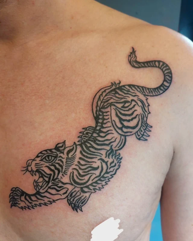 Tiger from @monikaweber.happyneedles #happyneedlestattoo #tattoovienna #tigertattoo #tattoo #blackandgreytattoo #tattoosofinstagram #tattooing