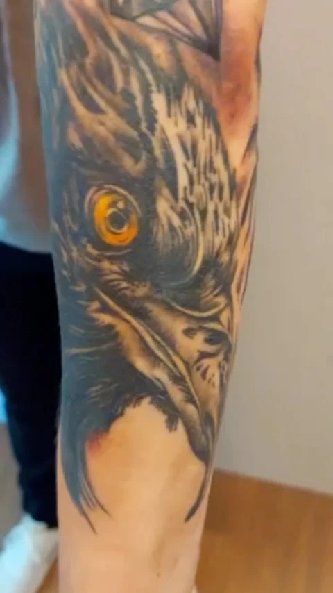 Von @monikaweber.happyneedles #happyneedlestattoo #tattoowien #blackandgreytattoo #ttsm #tattooart