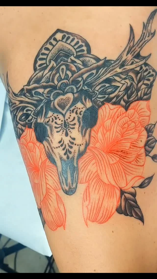 Tattoo by @monikaweber.happyneedles #happyneedlestattoo #monikaweber #skull#tattoovienna #tattooidea