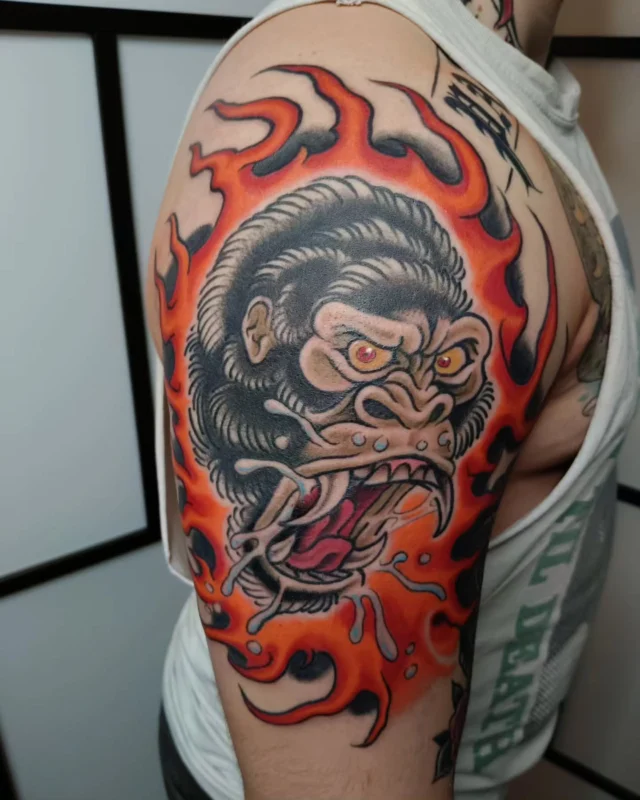 Looking for something colorful? Book your next appointment with @rockinrobertart! DM us for appointments 🦍 #happyneedlestattoo #tattoovienna #viennatattoo #tattoo #tattooshopvienna #thingstodoinvienna #whattodoinvienna #gorillatattoo #colortattoo #colourtattoo